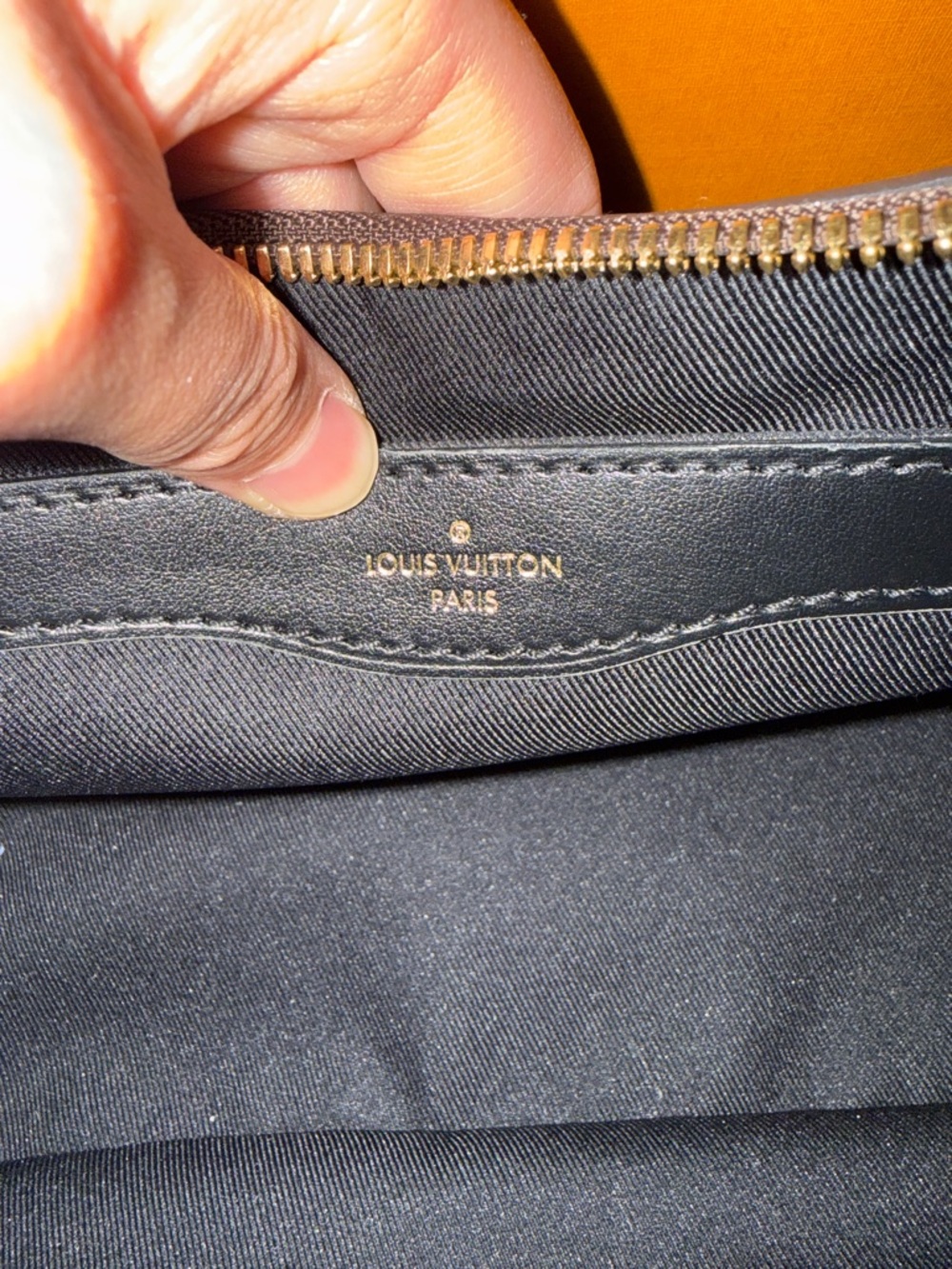 Louis Vuitton Boulogne PM - Picture 5 of 8